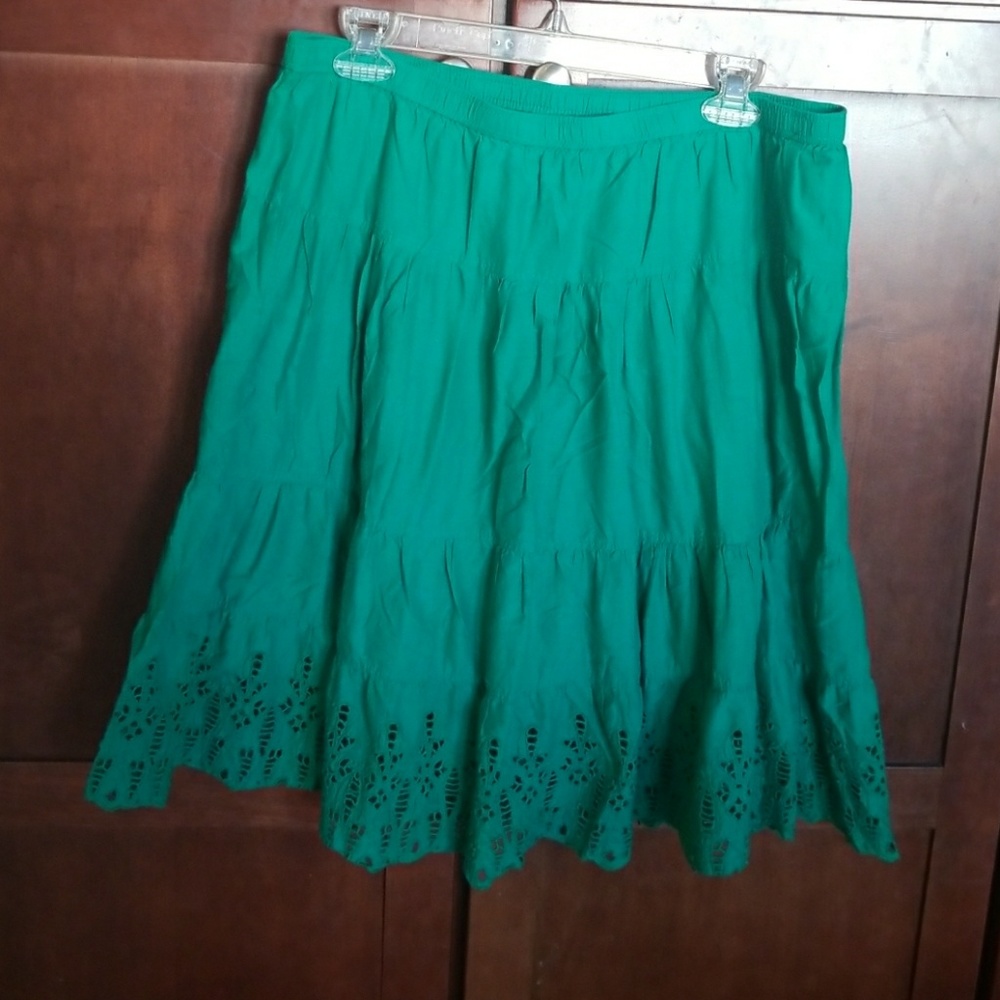 LAST WEEK!*** Old Navy Skirt - Kelly green skirt